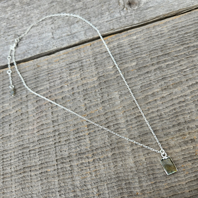 Labradorite Untetherd Soul Necklace - Silver
