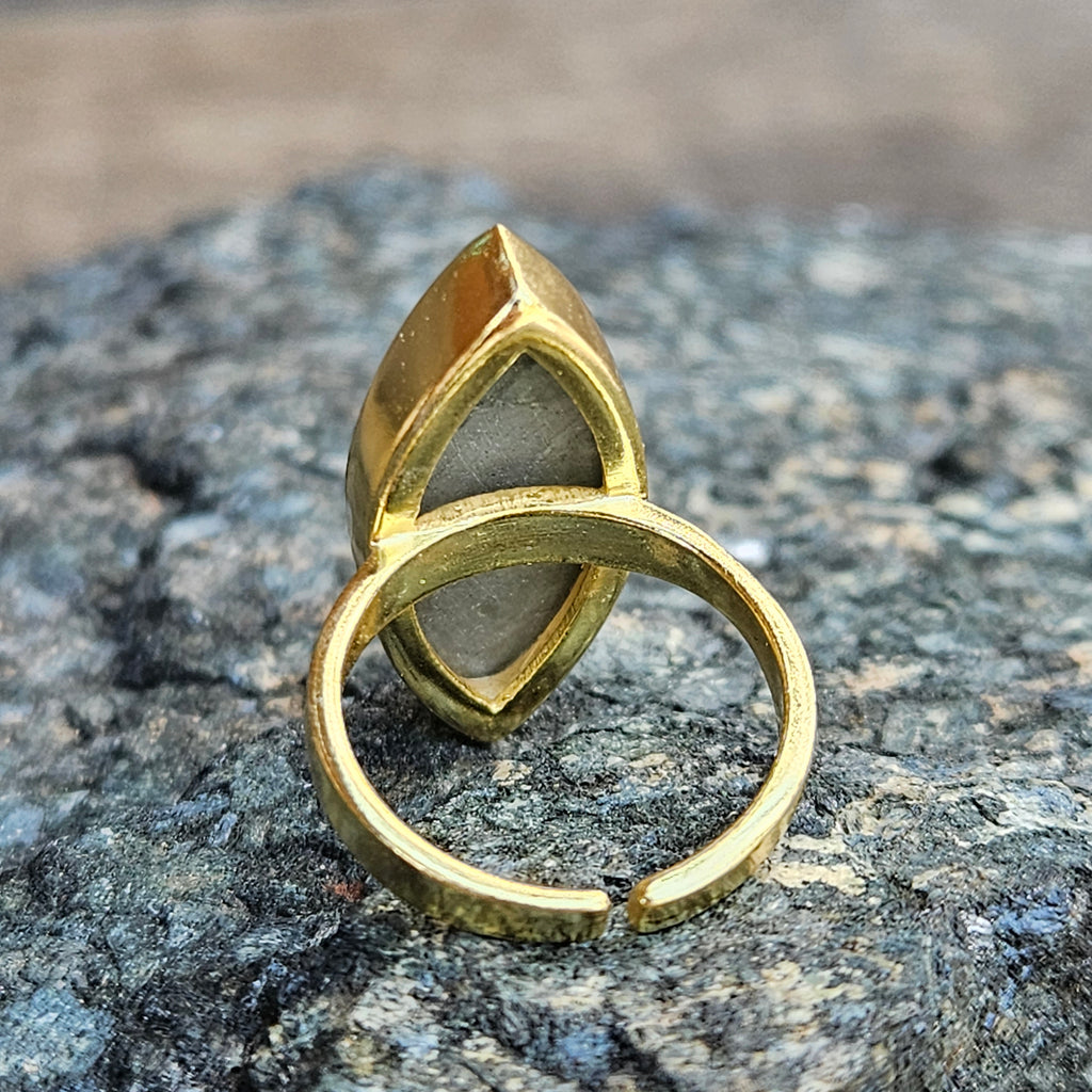 Labradorite Marquis Magic Ring