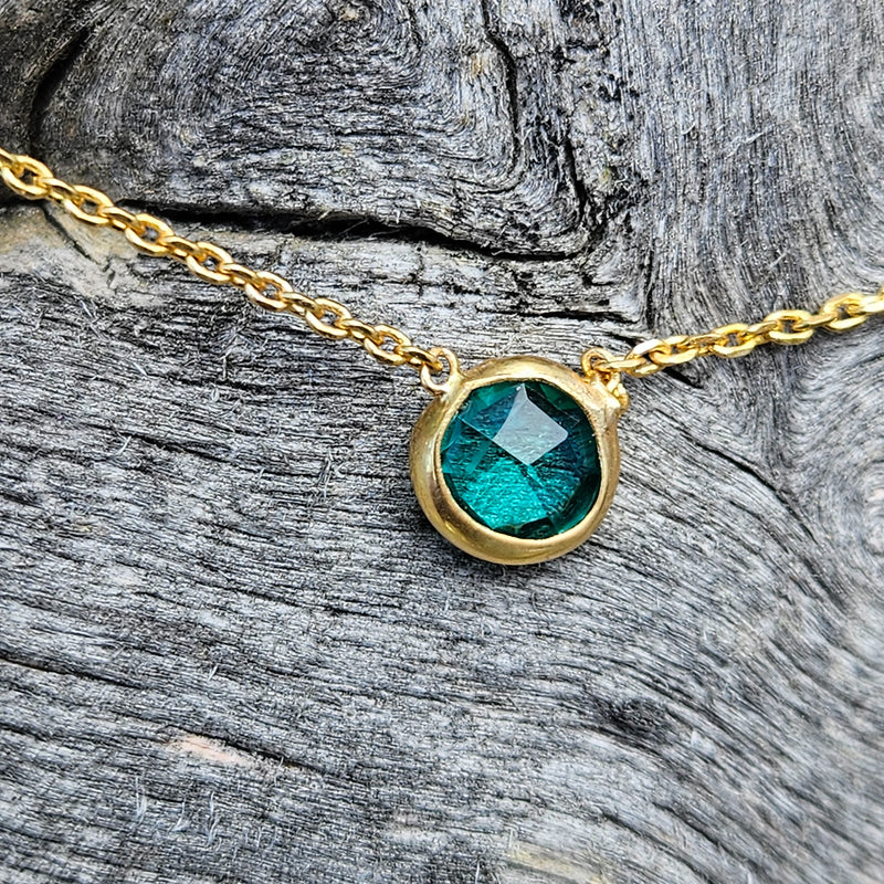 Green Apatite Spirit Stone Necklace - Gold