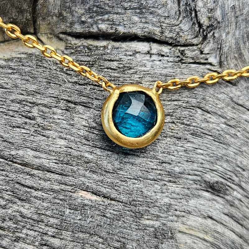 Neon Apatite Spirit Stone Necklace - Gold