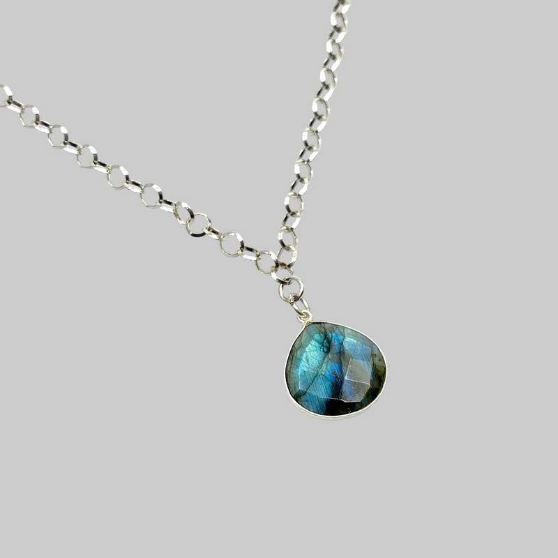 Blue flash labradorite teardrop pendant on sterling silver rolo chain
