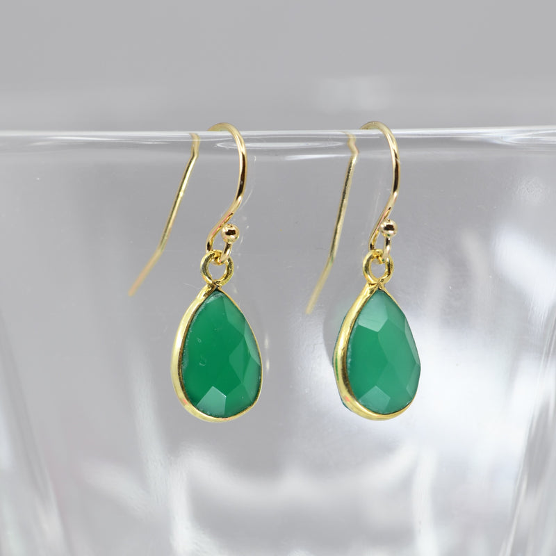 Green Onyx Minimalist Earrings - Elegant Teardrop Bezel Design